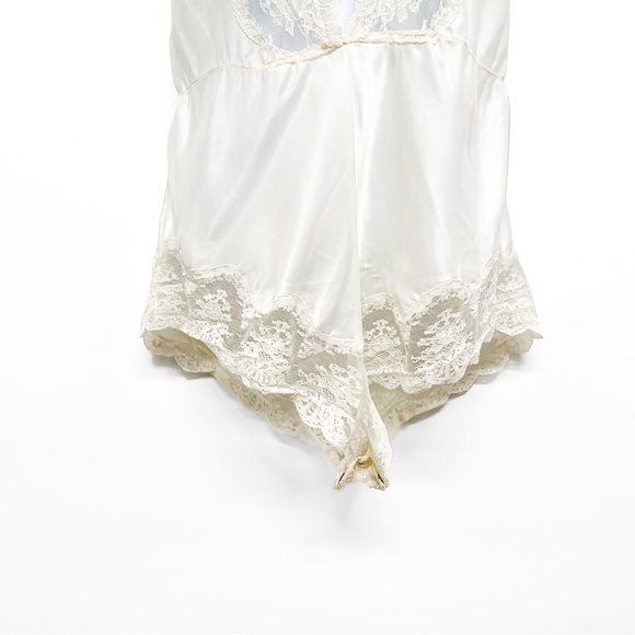 Vintage 70’s Barbizon Silky Lace Button Teddy Romper Lingerie Boudoir Ivory - Picture 3 of 9